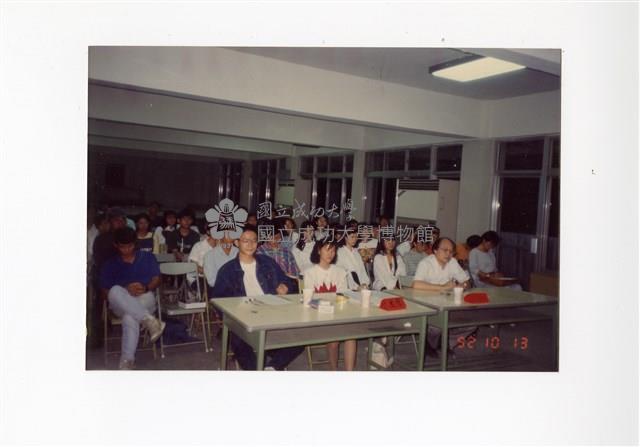 〈辯論會〉照片藏品圖，第1張