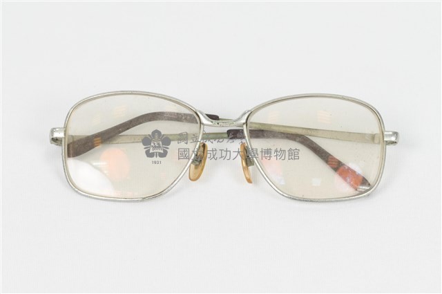 王秀蓮眼鏡藏品圖，第1張