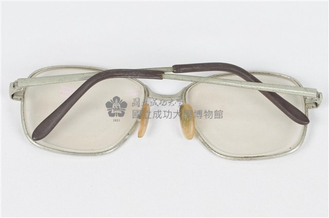 王秀蓮眼鏡藏品圖，第2張