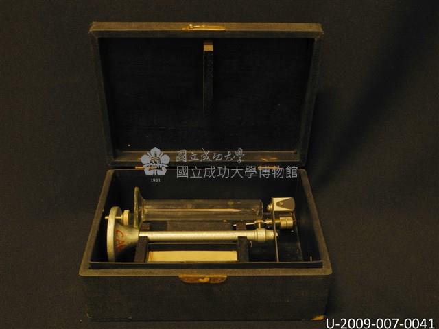 specific gravity balance Collection Image, Figure 3, Total 3 Figures