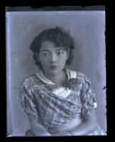 女子個人照藏品圖，第1張