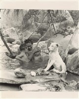 父子與白犬洗浴藏品圖，第1張