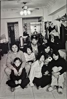 《地動情長-九二一家族記》系列：〈尤朝春家族-2〉藏品圖，第2張