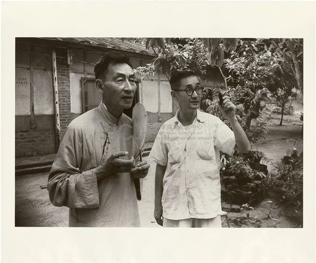 〈父親和摯友郎靜山，1956〉藏品圖，第1張