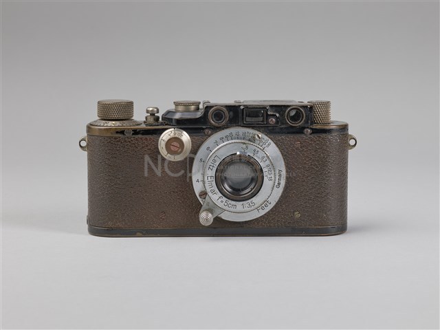 Chang Tsai's Camera: Leica III chrome /  123827 Collection Image, Figure 2, Total 9 Figures