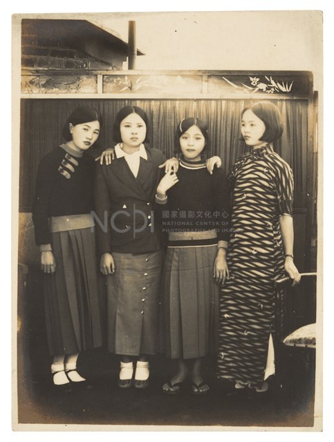 女性身影照片49藏品圖，第1張