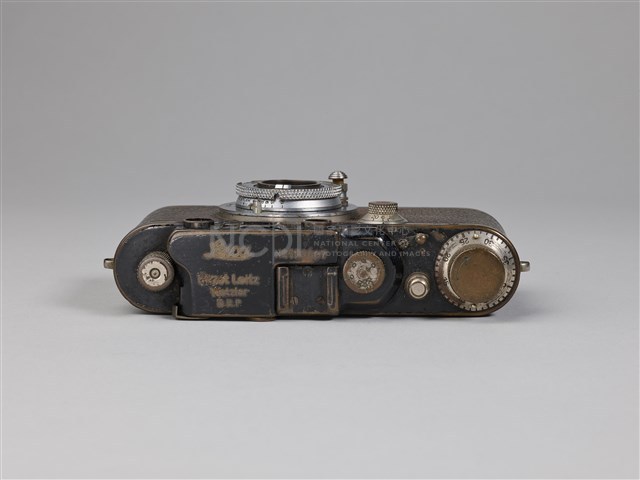 Chang Tsai's Camera: Leica III chrome /  123827 Collection Image, Figure 4, Total 9 Figures