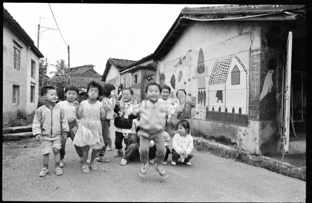 〈農村幼稚生〉藏品圖，第1張