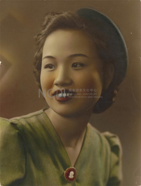 彩繪女子寫真-2藏品圖，第1張