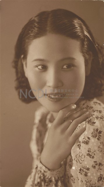 桃源街內的女子藏品圖，第1張