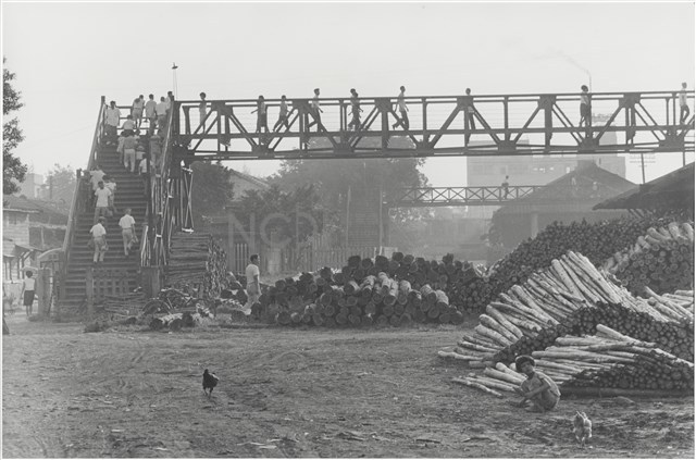 《快門時機》系列：〈台中車站後站〉藏品圖，第1張