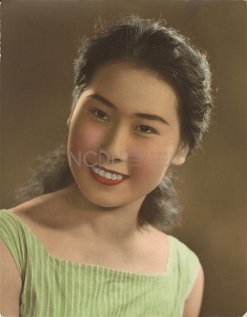 彩繪女子寫真-1藏品圖，第1張