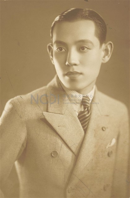 穿西裝的男子藏品圖，第1張