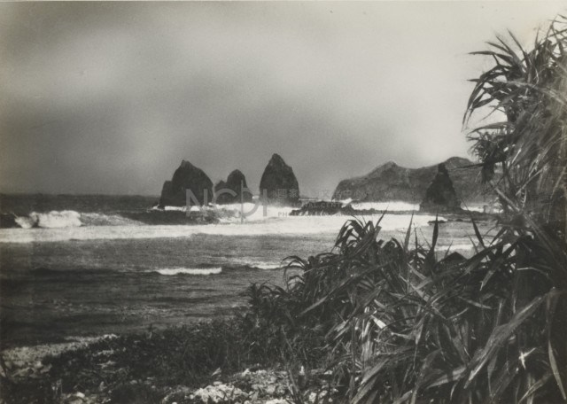 〈火燒島海邊〉藏品圖，第1張