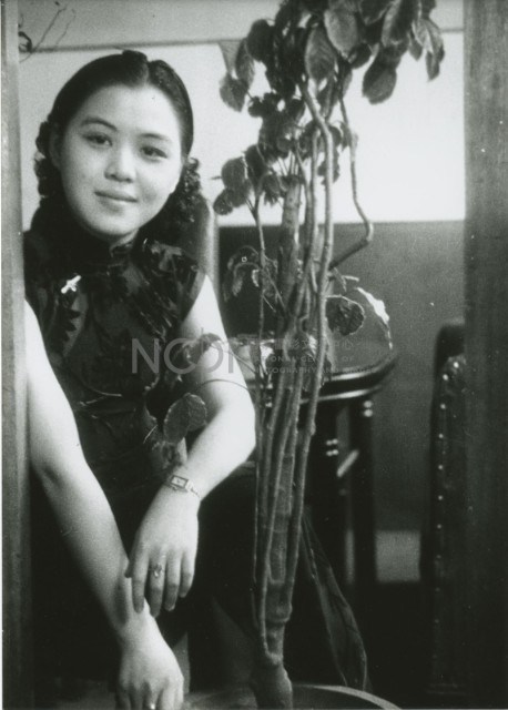 Female Portraiture Collection Image, Figure 1, Total 2 Figures