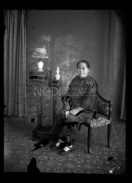 婦女個人照藏品圖，第1張