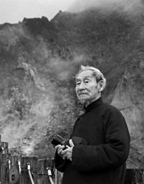 〈郎靜山大師百齡嵩壽留影〉藏品圖，第1張
