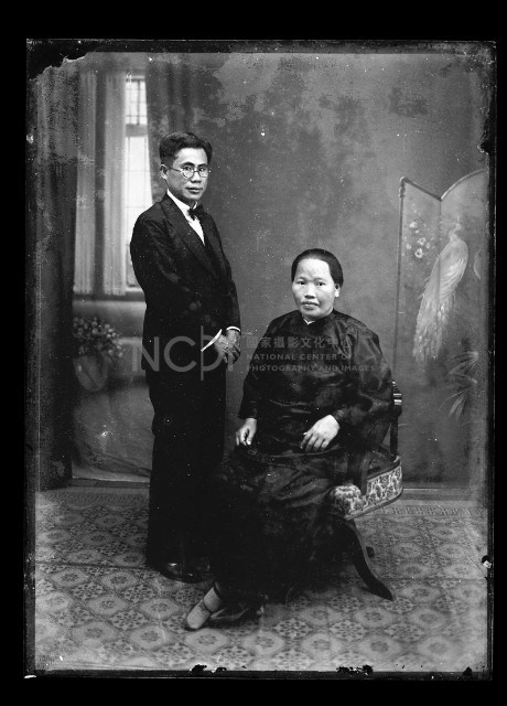 張朝目與婦人合照藏品圖，第1張