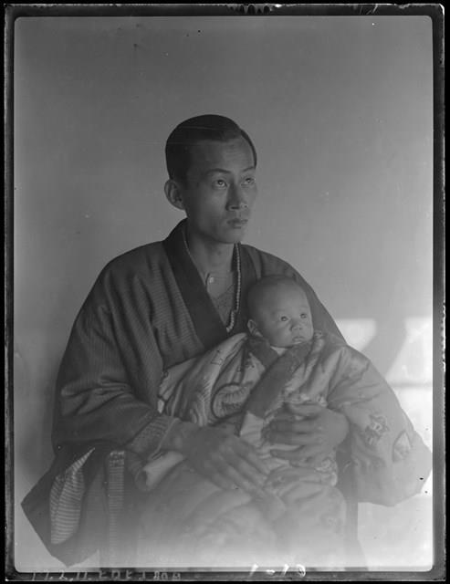 Hong-Kong-Da Glass Plate Negatives-10 Collection Image, Figure 1, Total 2 Figures