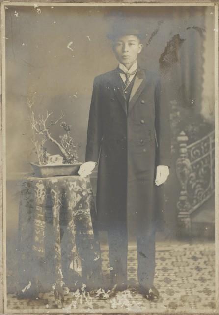 Lin Cao Family Album 18 Collection Image
