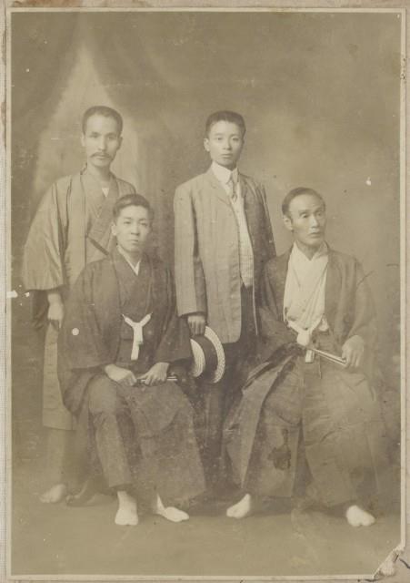 Lin Cao Family Album 16 Collection Image