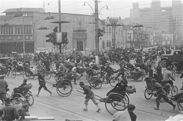 Shanghai Traffic Congestion in Winter  Collection Image