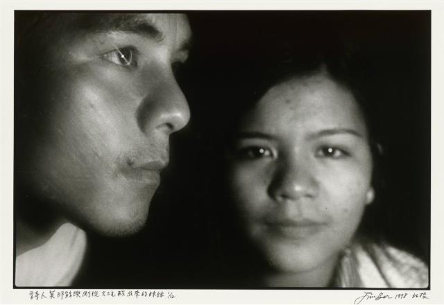 〈黑暗之光〉藏品圖，第1張