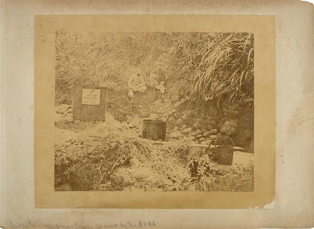 陶得於淡水（廳）發現石油礦原油，即今苗栗出磺坑藏品圖，第1張