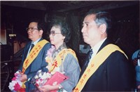 林啟旭於1992年回台記者會照片藏品圖，第1張