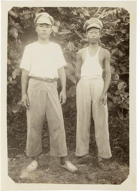 王康旼與陳景通綠島合照（1952年8月16日）藏品圖，第1張
