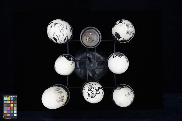 周順吉繪綜合蛋殼畫擺飾《海天一樂園》《雙猴戲帽》《迪斯耐樂園》《北門》《三陽開泰》《仲夏之夜》《清心茶》藏品圖，第5張