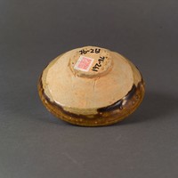 長沙窯青褐釉碗式油燈藏品圖，第8張