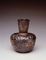 凹底花紋玻璃瓶藏品圖，第2張