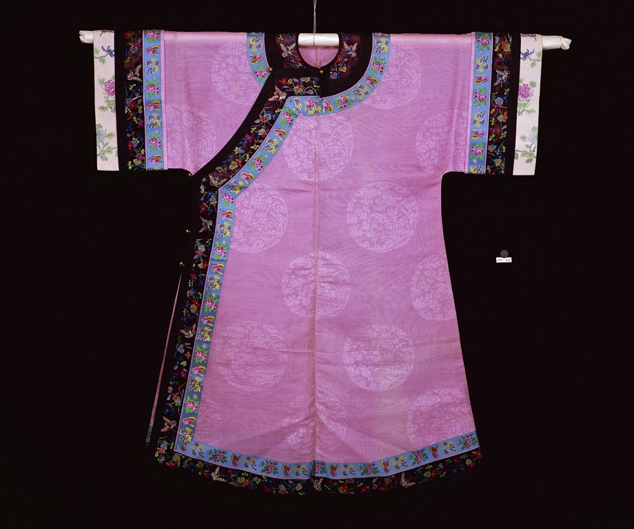 紫紗團花緄邊刺繡女袍