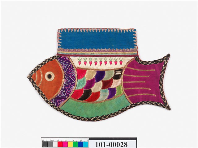 魚形彩色鱗紋檳榔袋