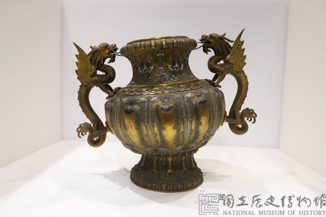 掐絲琺瑯飛龍雙耳罇藏品圖，第1張