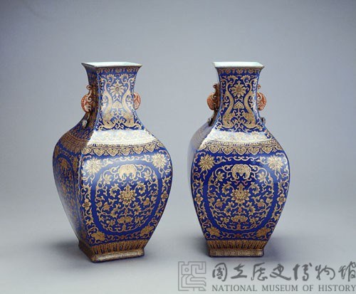 藍地描金方瓶藏品圖，第1張