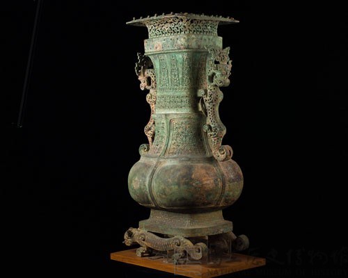 Fang-hu, Squarish ritual wine vessel Collection Image, Figure 3, Total 47 Figures