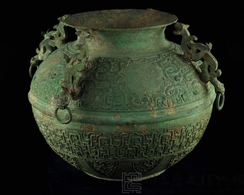 Lei, bronze wine vessel with cloud dragon design Collection Image, Figure 4, Total 9 Figures