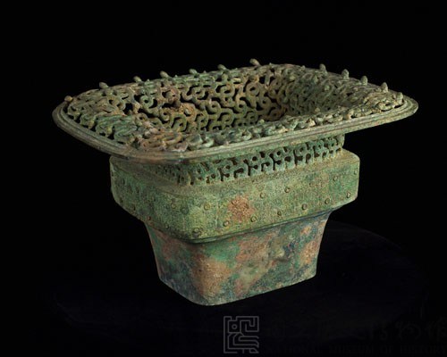Fang-hu, Squarish ritual wine vessel Collection Image, Figure 22, Total 47 Figures