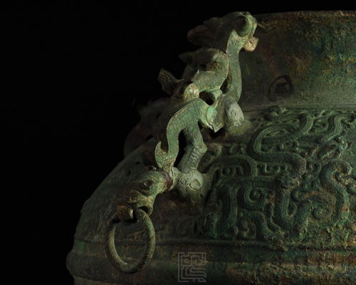 Lei, bronze wine vessel with cloud dragon design Collection Image, Figure 9, Total 9 Figures