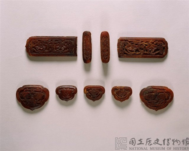 蜜蠟靈芝紋帶飾一組藏品圖，第1張