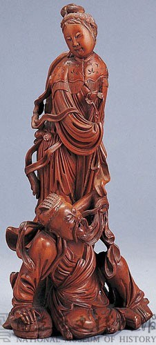 Boxwood sculpture of a figure Collection Image, Figure 2, Total 2 Figures
