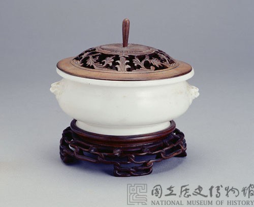 白瓷香爐藏品圖，第1張