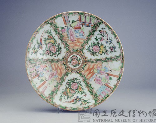 彩繪人物盤藏品圖，第1張