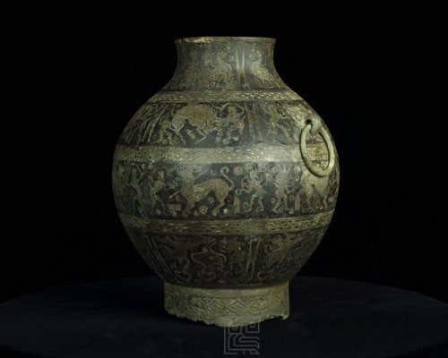 Hu, bronze vessel with lacquered design of hunting scenes motif, Warring States period Collection Image, Figure 7, Total 19 Figures