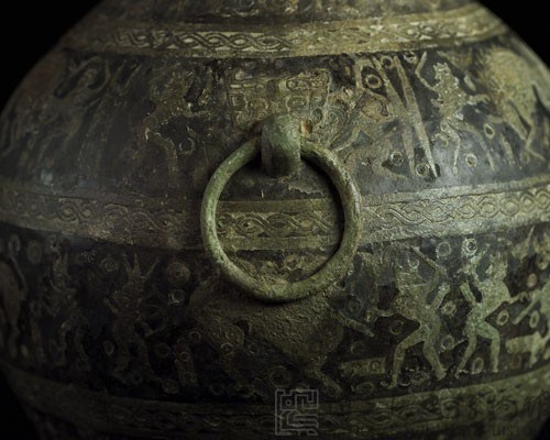 Hu, bronze vessel with lacquered design of hunting scenes motif, Warring States period Collection Image, Figure 16, Total 19 Figures