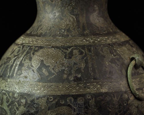 Hu, bronze vessel with lacquered design of hunting scenes motif, Warring States period Collection Image, Figure 12, Total 19 Figures