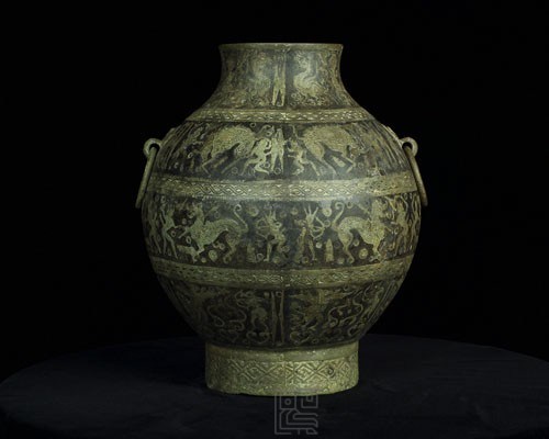 Hu, bronze vessel with lacquered design of hunting scenes motif, Warring States period Collection Image, Figure 2, Total 19 Figures