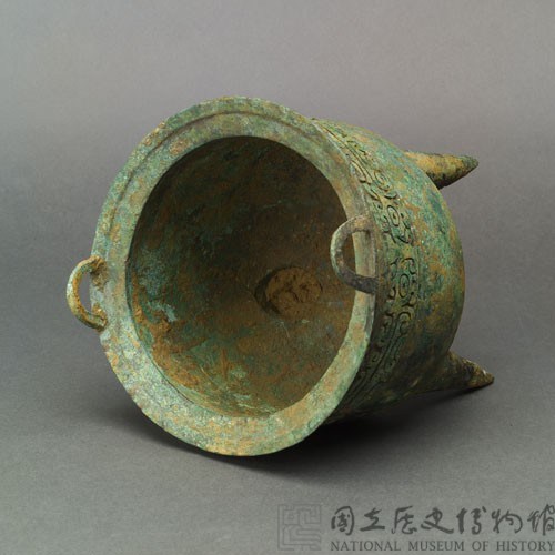 Ding, Ritual cauldron with tao-tie design Collection Image, Figure 7, Total 8 Figures